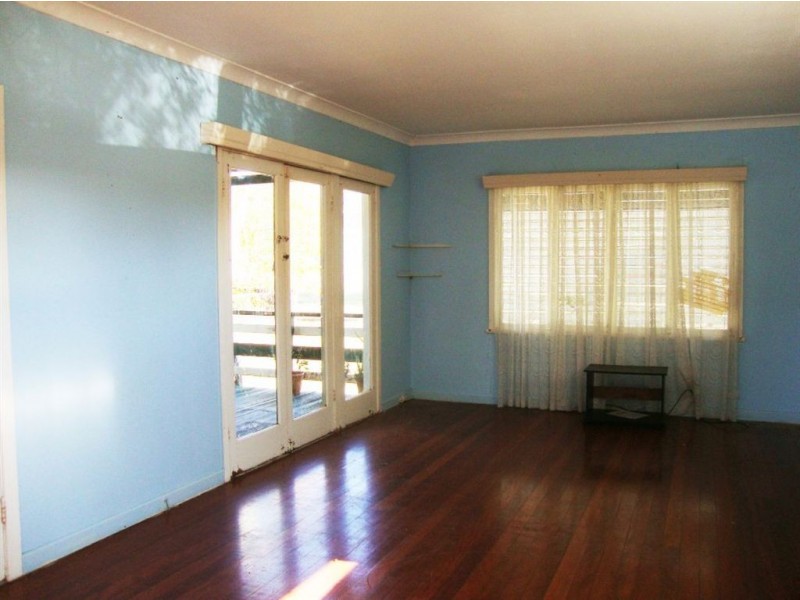 24 Burns Street, Fernvale QLD 4306
