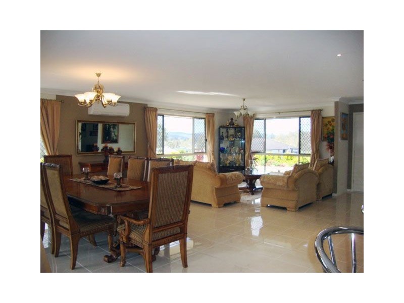 Kensington Grove QLD 4341
