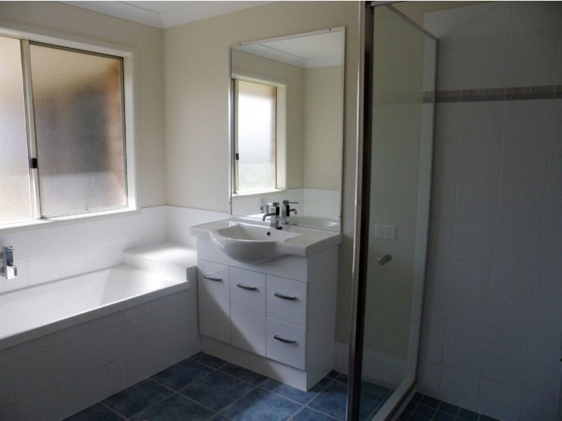 42 Titmarsh Circuit, Fernvale QLD 4306