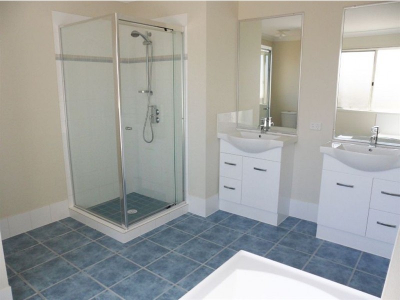 42 Titmarsh Circuit, Fernvale QLD 4306