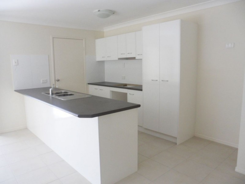 16 Goldenwood Crescent, Fernvale QLD 4306