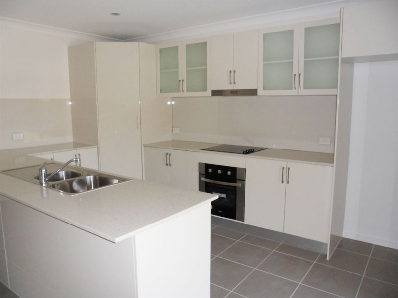 60 Honeywood Drive, Fernvale QLD 4306