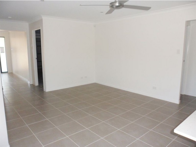 60 Honeywood Drive, Fernvale QLD 4306