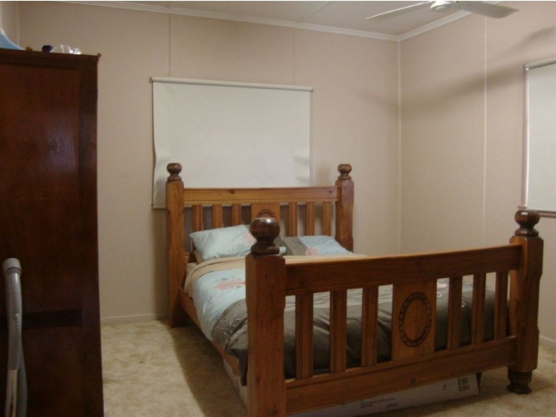 152 Main Street, Lowood QLD 4311