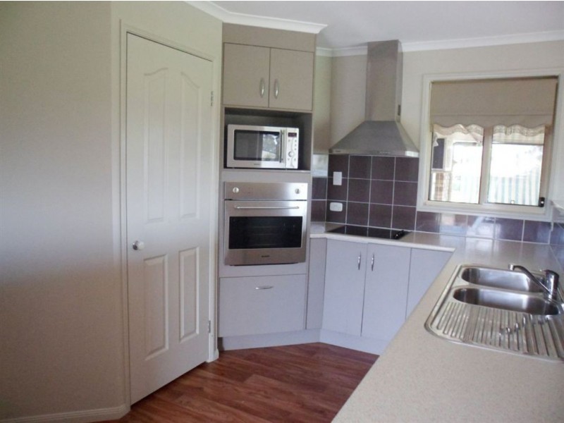 62 Hannant Road, Kensington Grove QLD 4341