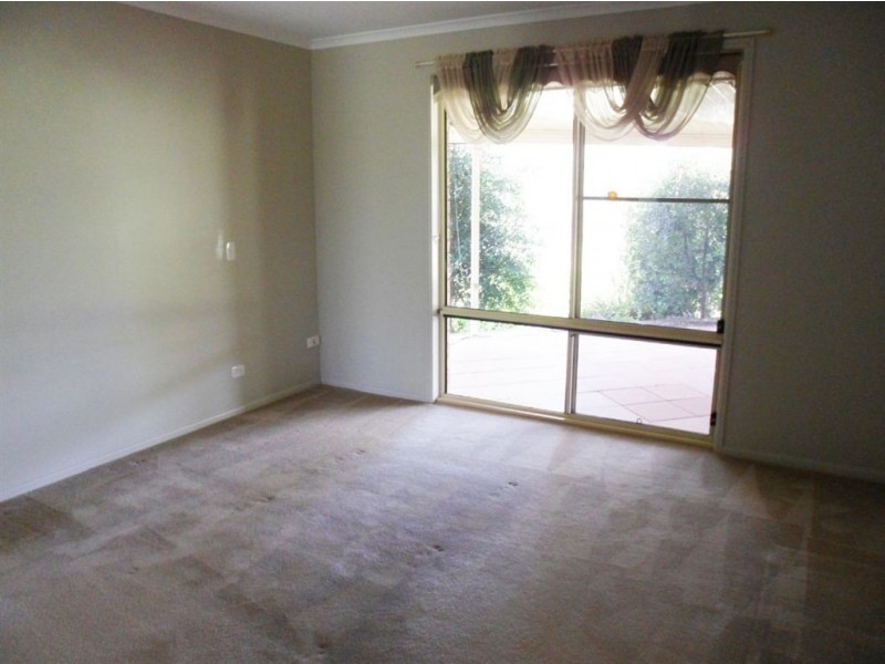 62 Hannant Road, Kensington Grove QLD 4341