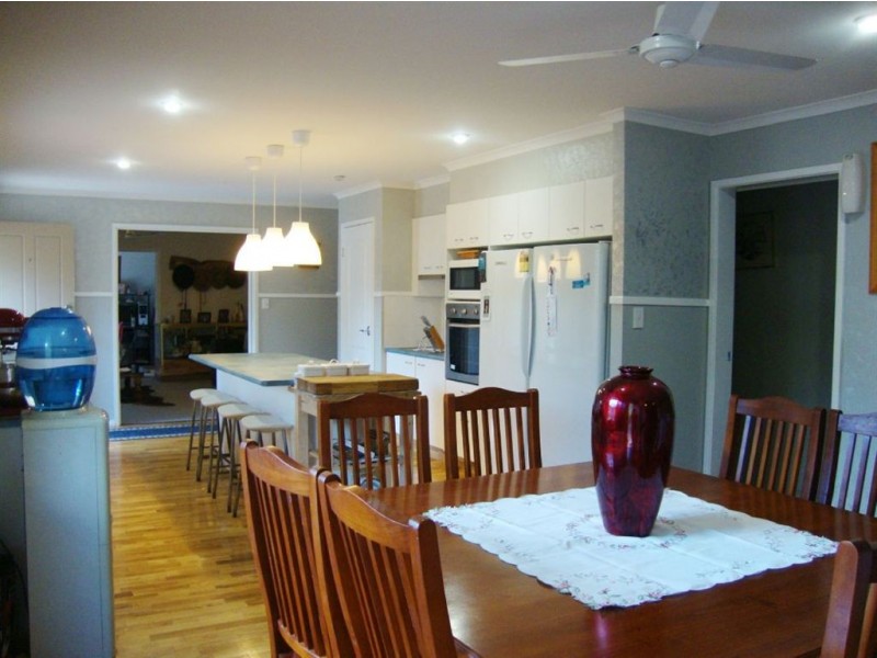 93 Windsor Drive, Mount Hallen QLD 4312