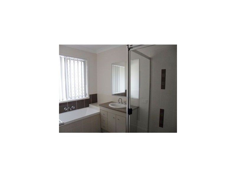 32 Honeywood Drive, Fernvale QLD 4306