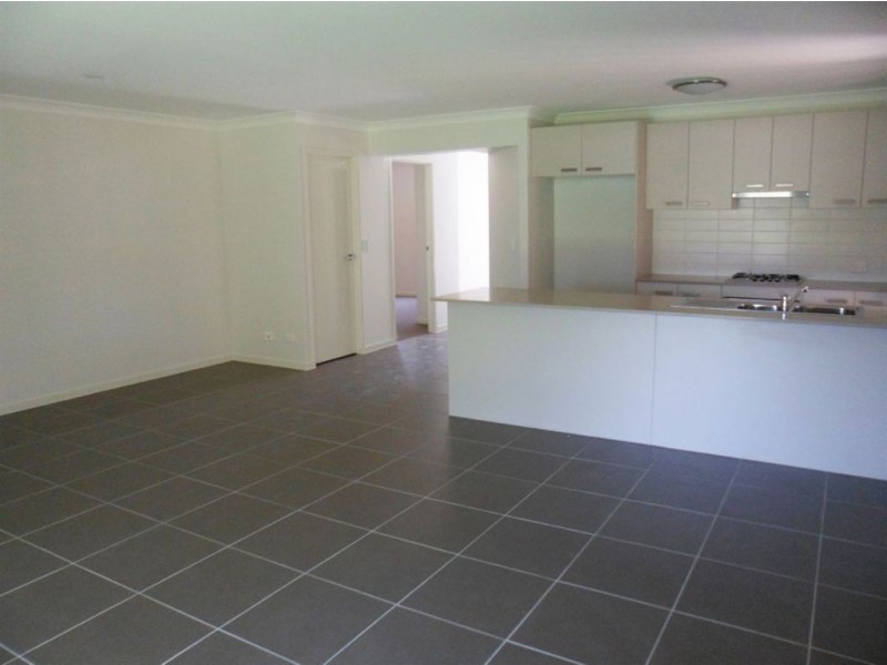 66 Honeywood Drive, Fernvale QLD 4306