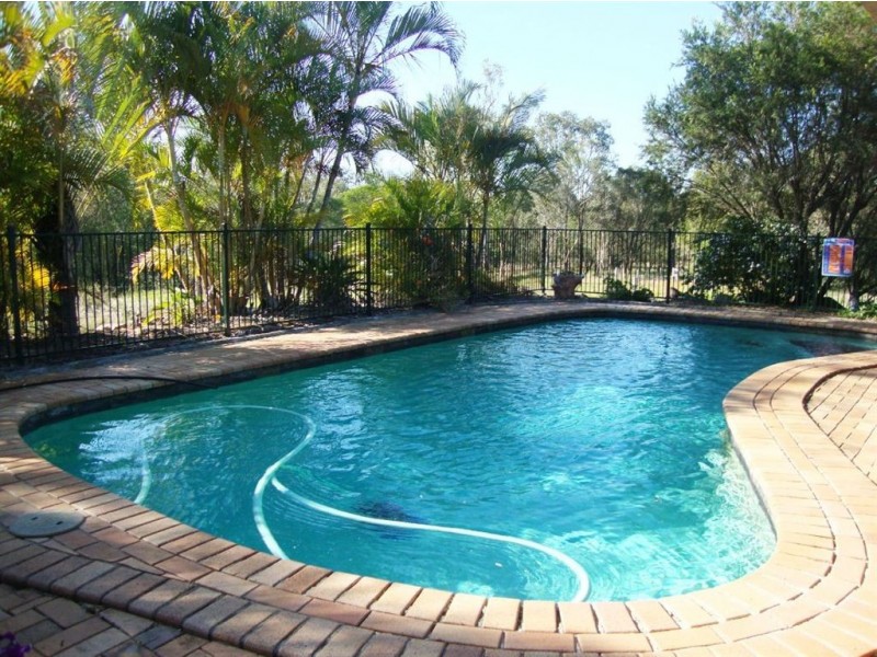 15 Wybalena Road, Pine Mountain QLD 4306