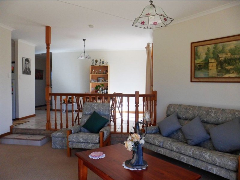 148 Main Street, Lowood QLD 4311