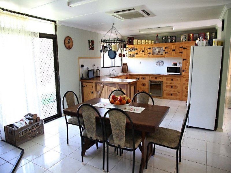 15 Wybalena Road, Pine Mountain QLD 4306