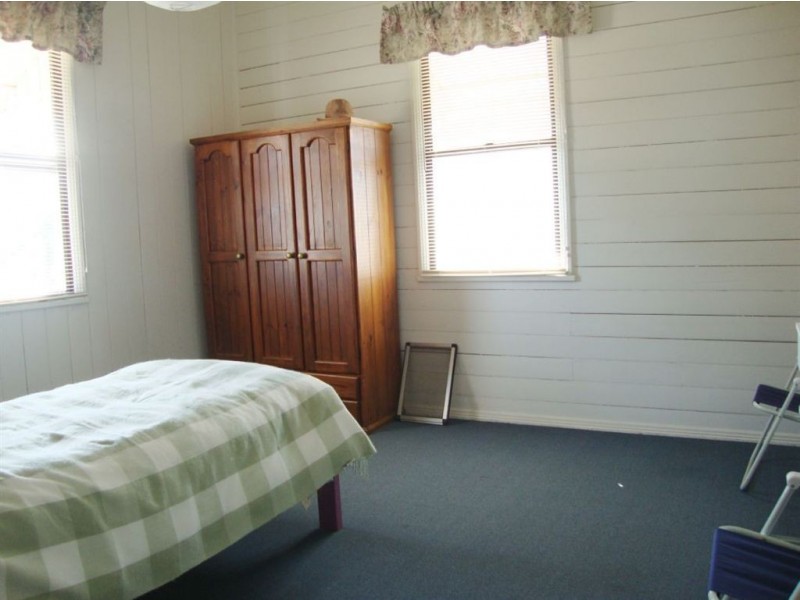 28 Walters Street, Lowood QLD 4311