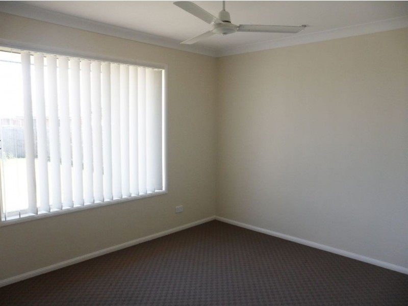 3 Lewis Court, Lowood QLD 4311