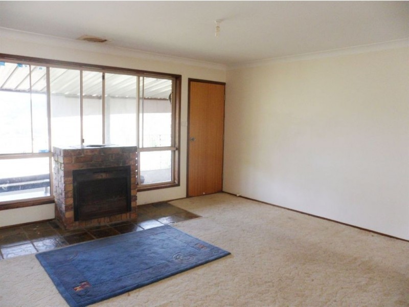 13 Anthony Court, Summerholm QLD 4341