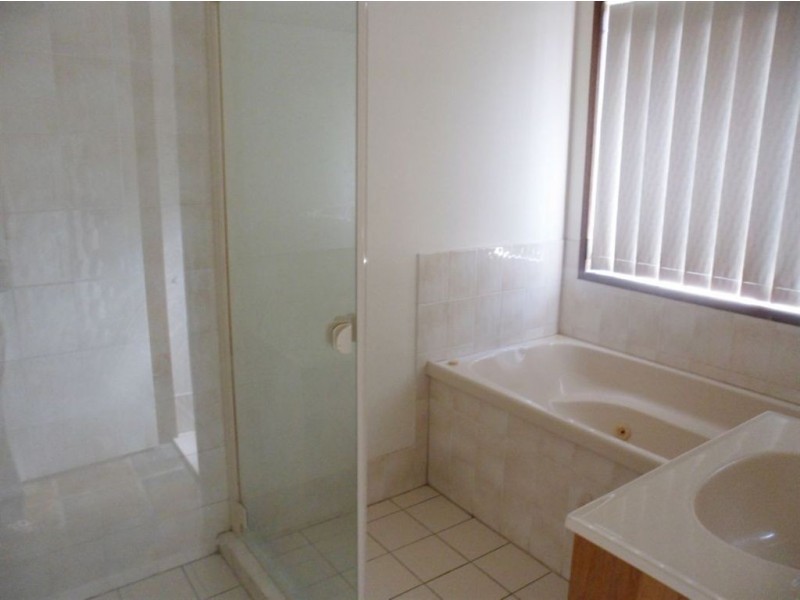 13 Anthony Court, Summerholm QLD 4341