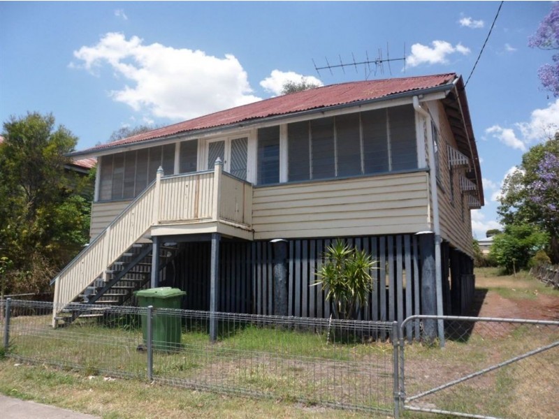 12 Walters Street, Lowood QLD 4311