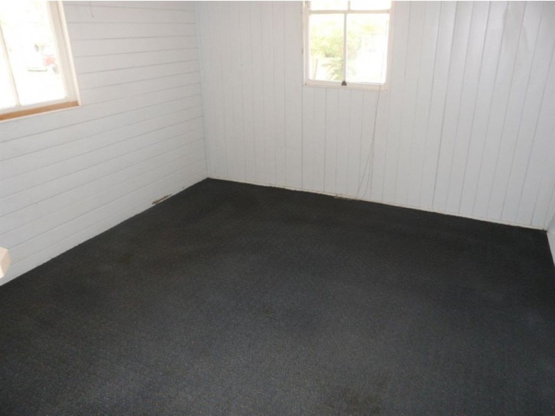 12 Walters Street, Lowood QLD 4311