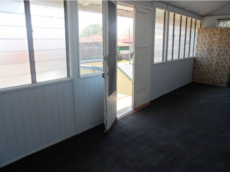 12 Walters Street, Lowood QLD 4311