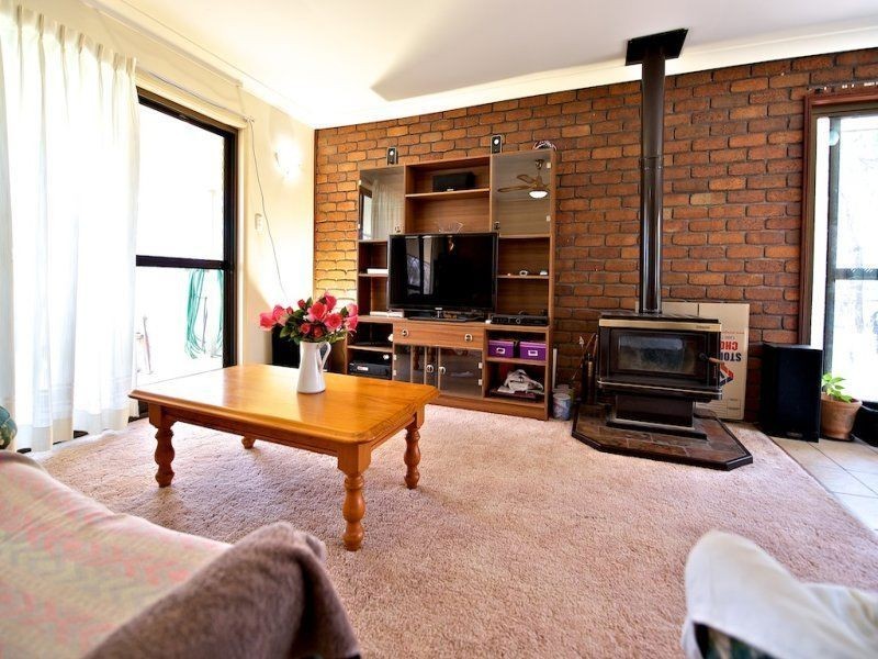 75 Farrell Road, Pine Mountain QLD 4306