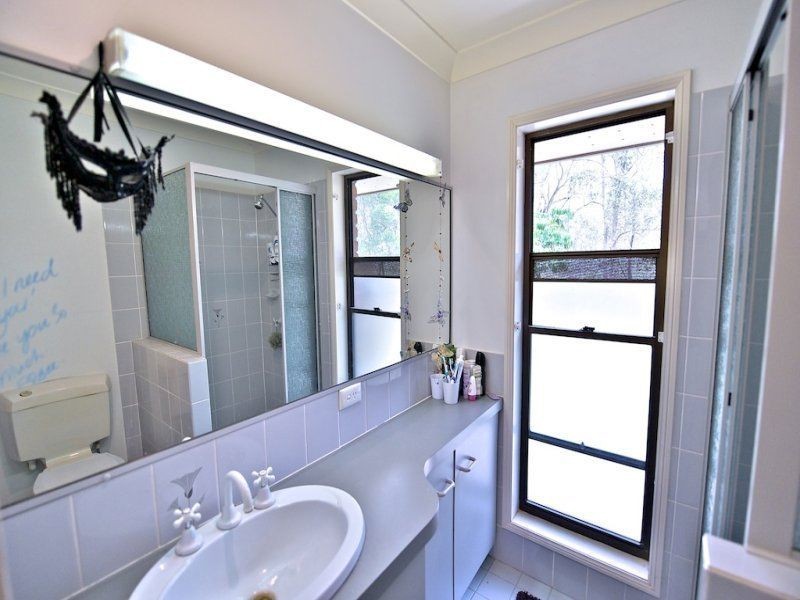 75 Farrell Road, Pine Mountain QLD 4306