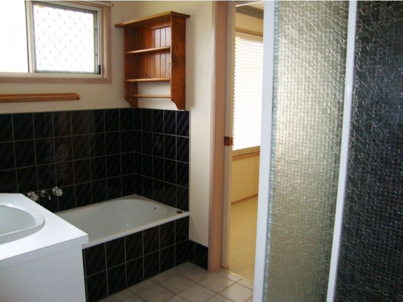 7 Ashwood Court, Brightview QLD 4311