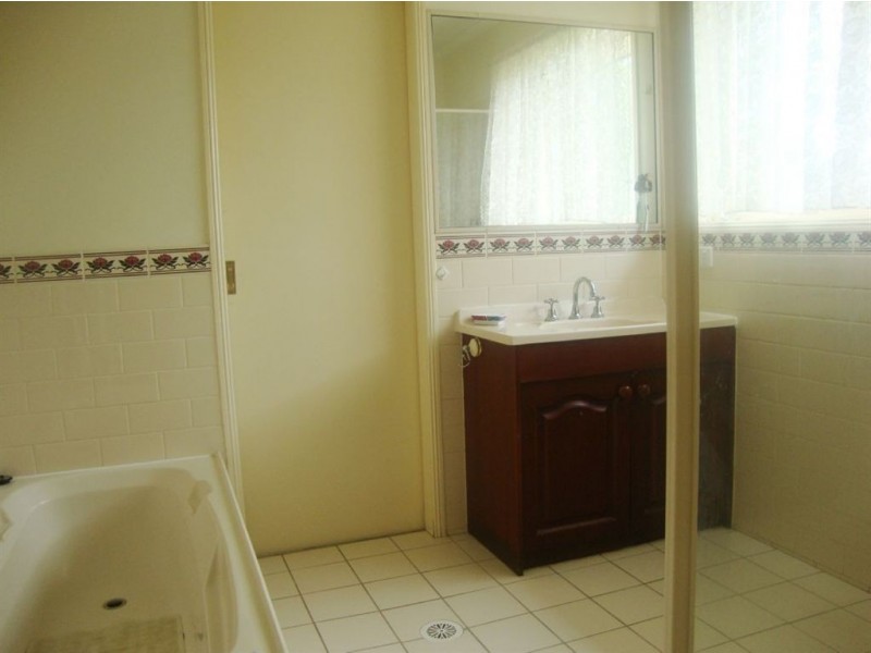 11 Davillea Court, Fernvale QLD 4306