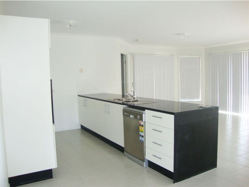 3 Truscot Court, Fernvale QLD 4306