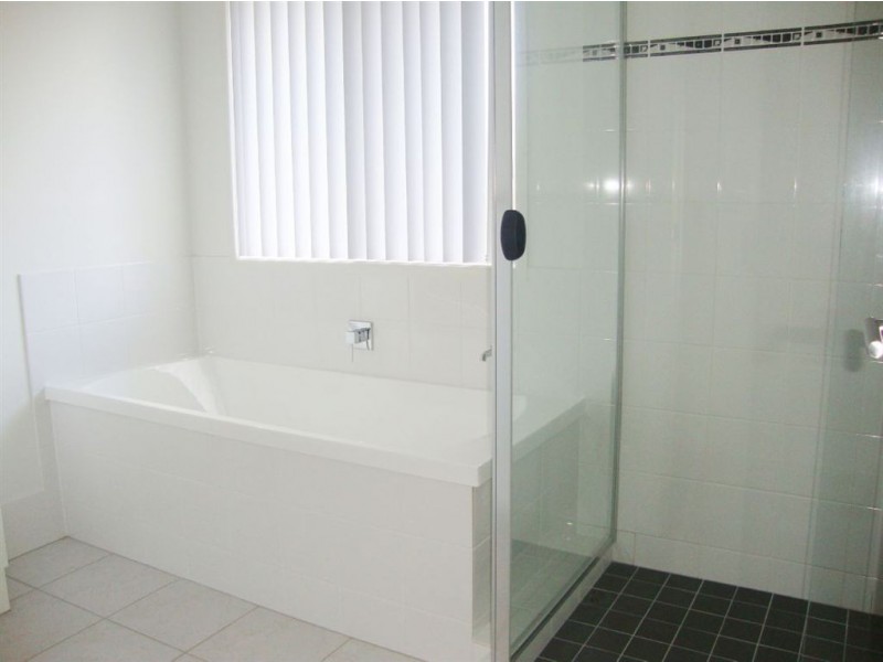 3 Truscot Court, Fernvale QLD 4306