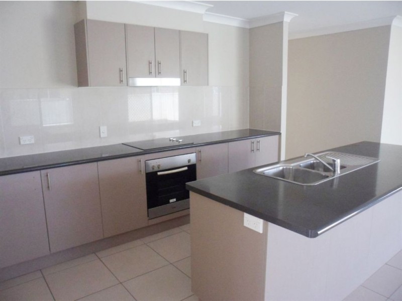 54 Bray Street, Lowood QLD 4311