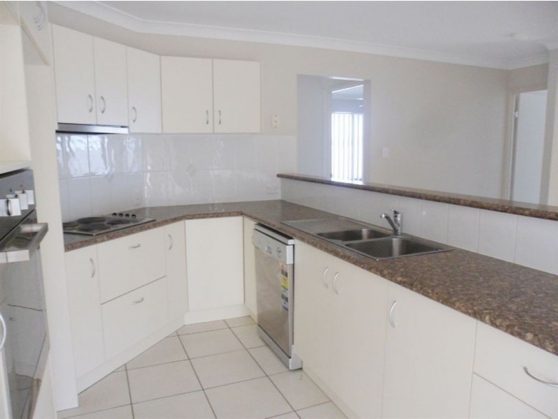 28 Bray Street, Lowood QLD 4311
