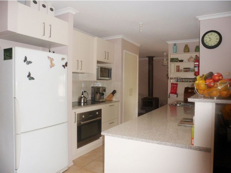 148 Lockyer View Road, Wivenhoe Pocket QLD 4306