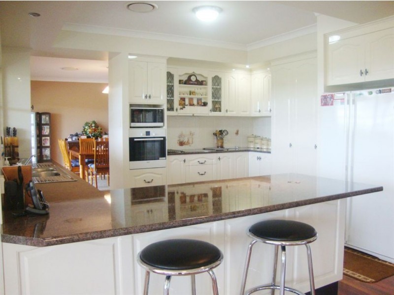 10 Hooper Drive, Plainland QLD 4341