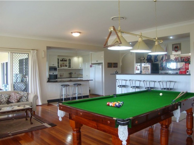 10 Hooper Drive, Plainland QLD 4341