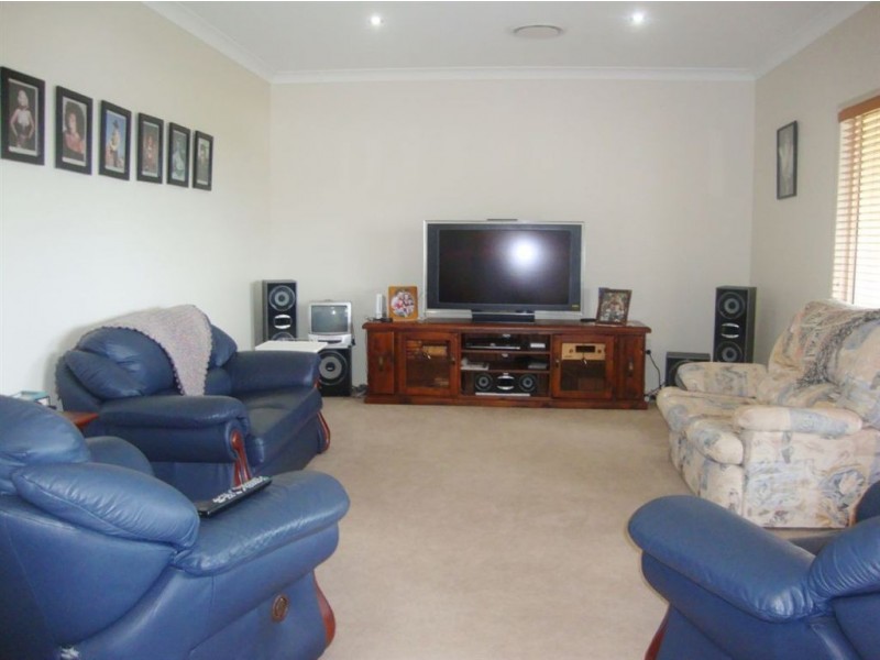 10 Hooper Drive, Plainland QLD 4341