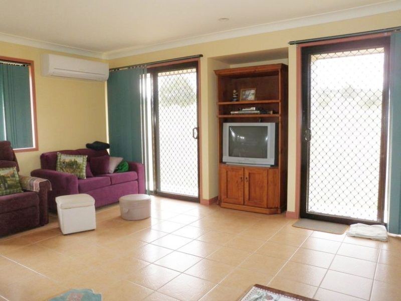 6 Bauer Street, Lowood QLD 4311