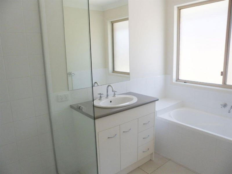 37 Goldenwood Crescent, Fernvale QLD 4306