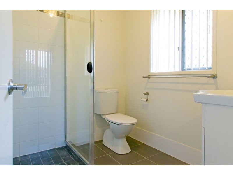 5 Truscot Court, Fernvale QLD 4306