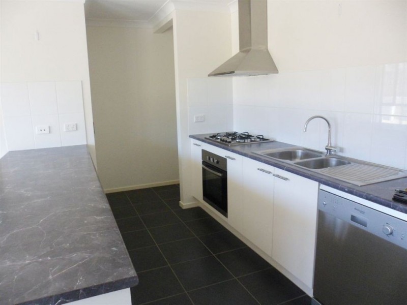 10 Parkwood Street, Fernvale QLD 4306