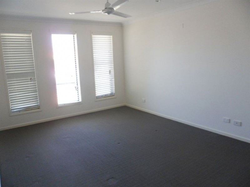 10 Parkwood Street, Fernvale QLD 4306