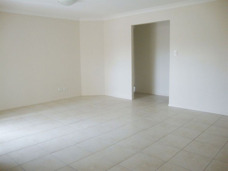 1 Willowood Place, Fernvale QLD 4306