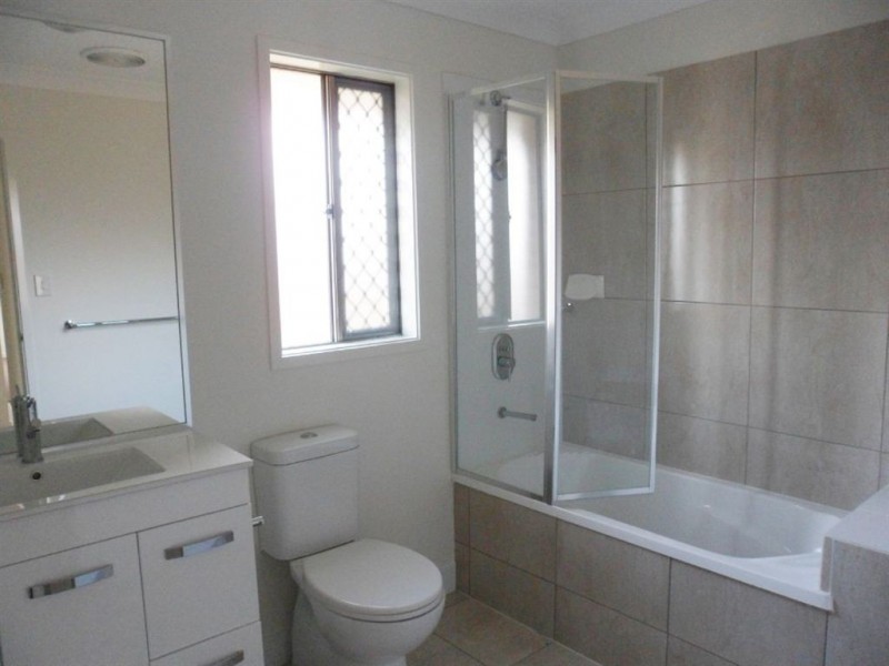 34 Tawney Street, Lowood QLD 4311