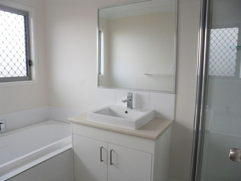 31 Lawson Crescent, Laidley QLD 4341