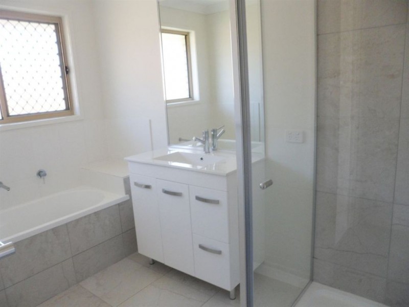 63 Tawney Street, Lowood QLD 4311