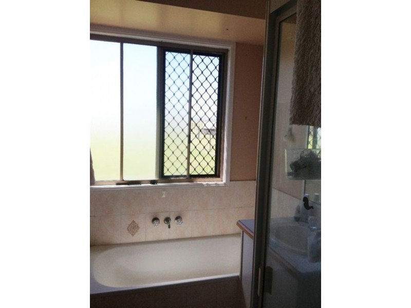 26 Topaz Court, Lockyer Waters QLD 4311