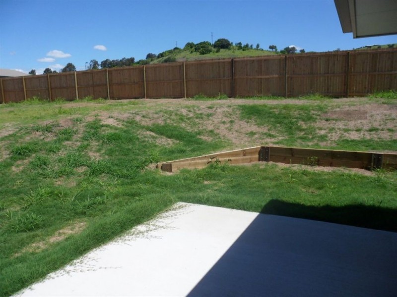 41 Tawney Street, Lowood QLD 4311