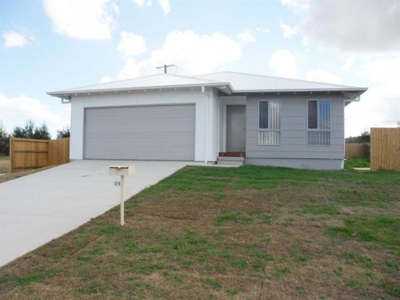 25 Lawson Cr, Laidley QLD 4341