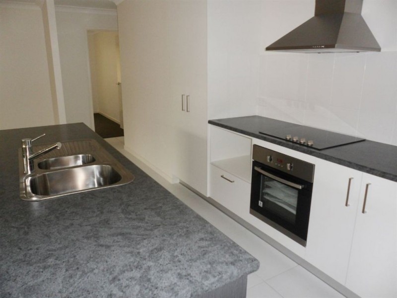 19 Tawney Street, Lowood QLD 4311