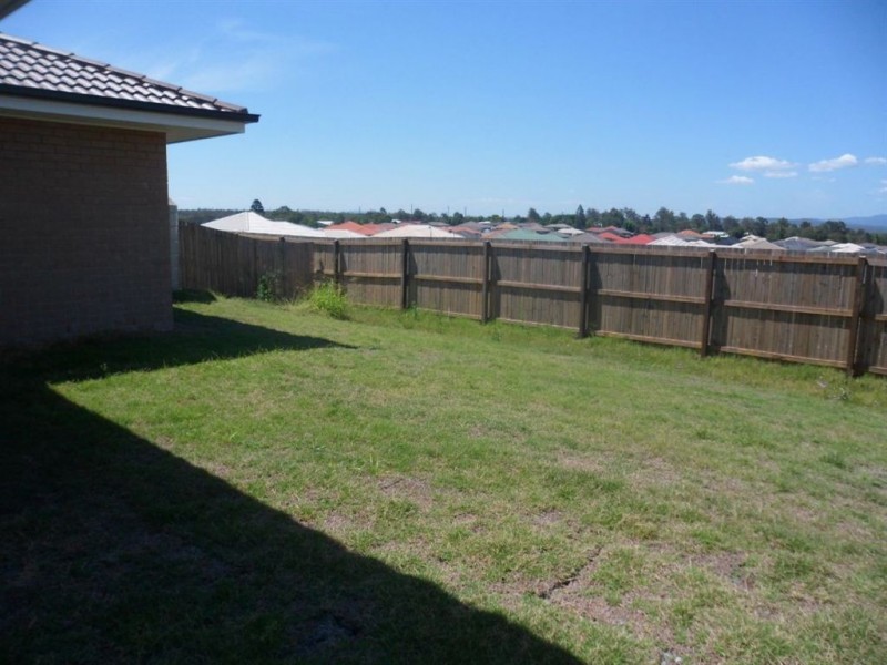 22 Tawney Street, Lowood QLD 4311