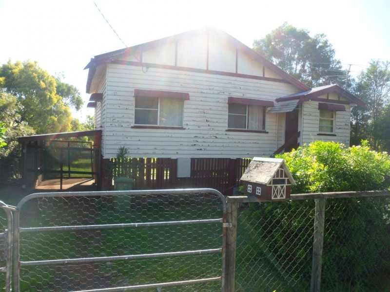 88 Railway Street, Lowood QLD 4311